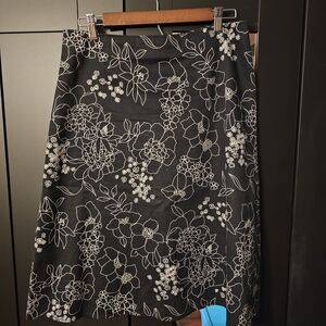 Vintage Tribu Floral A-Line Skirt Size 8 Black White Flowers Made in Canada